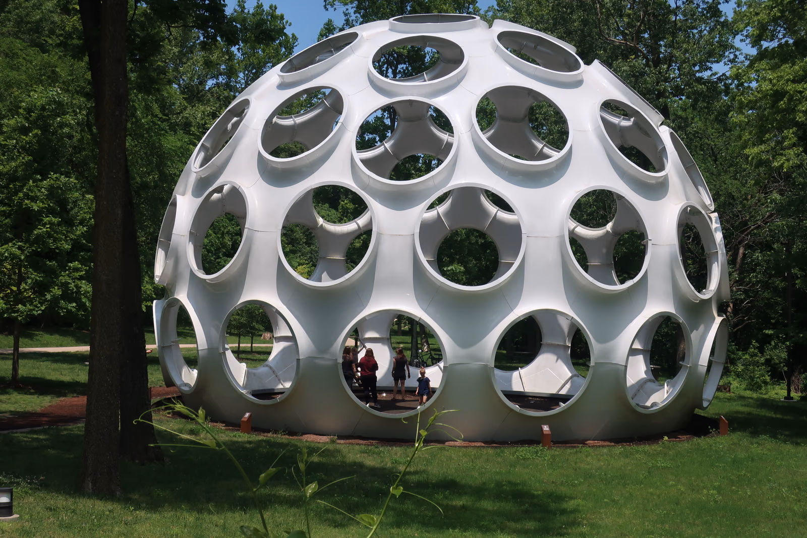 Fly's Eye Dome (Crystal Bridges Museum)