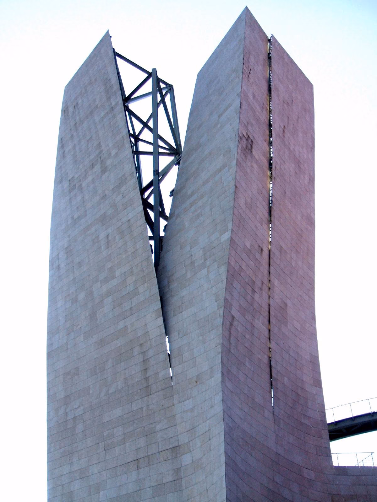 Guggenheim Museum Bilbao — Another angle 1