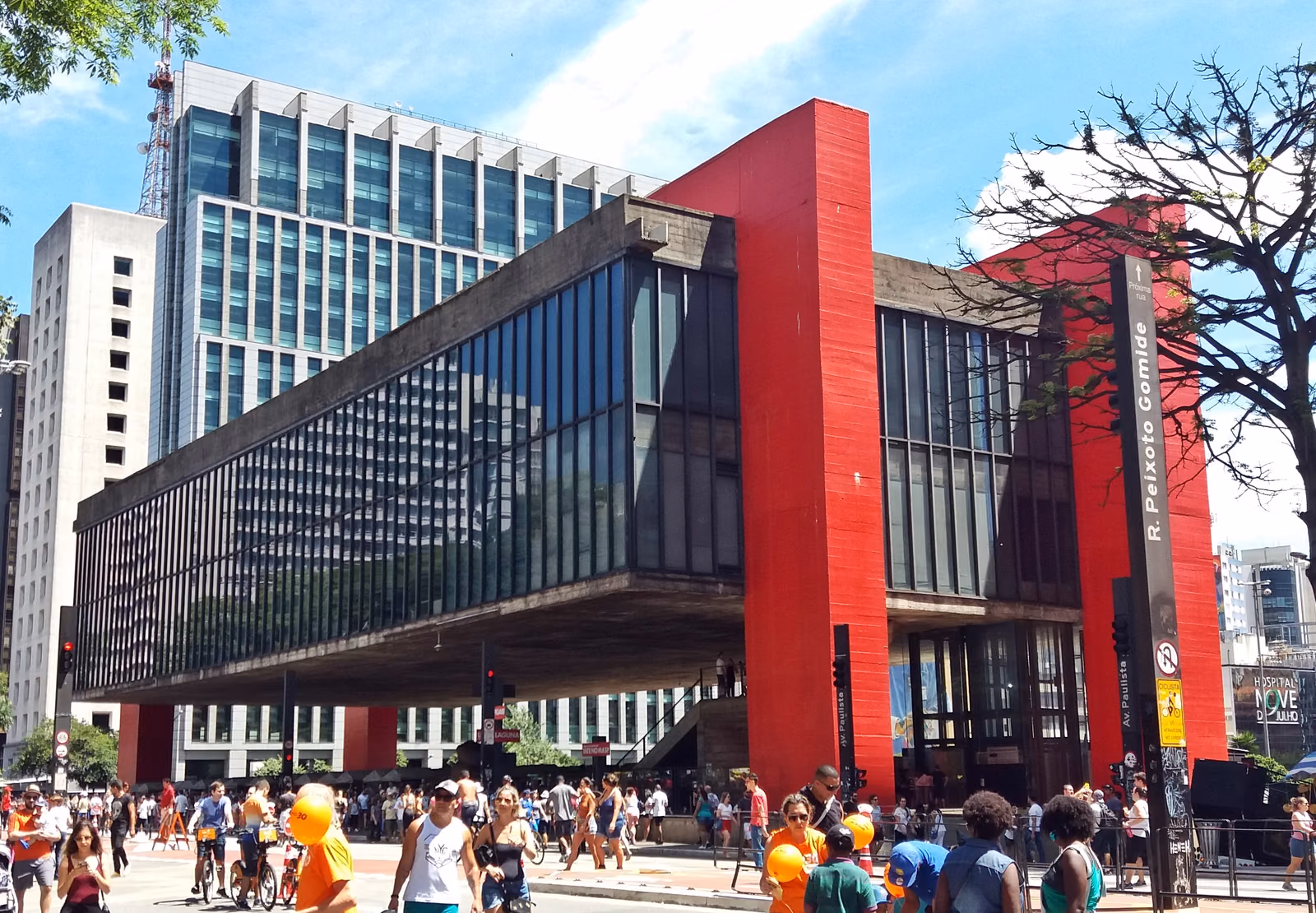 São Paulo Museum of Art (MASP)