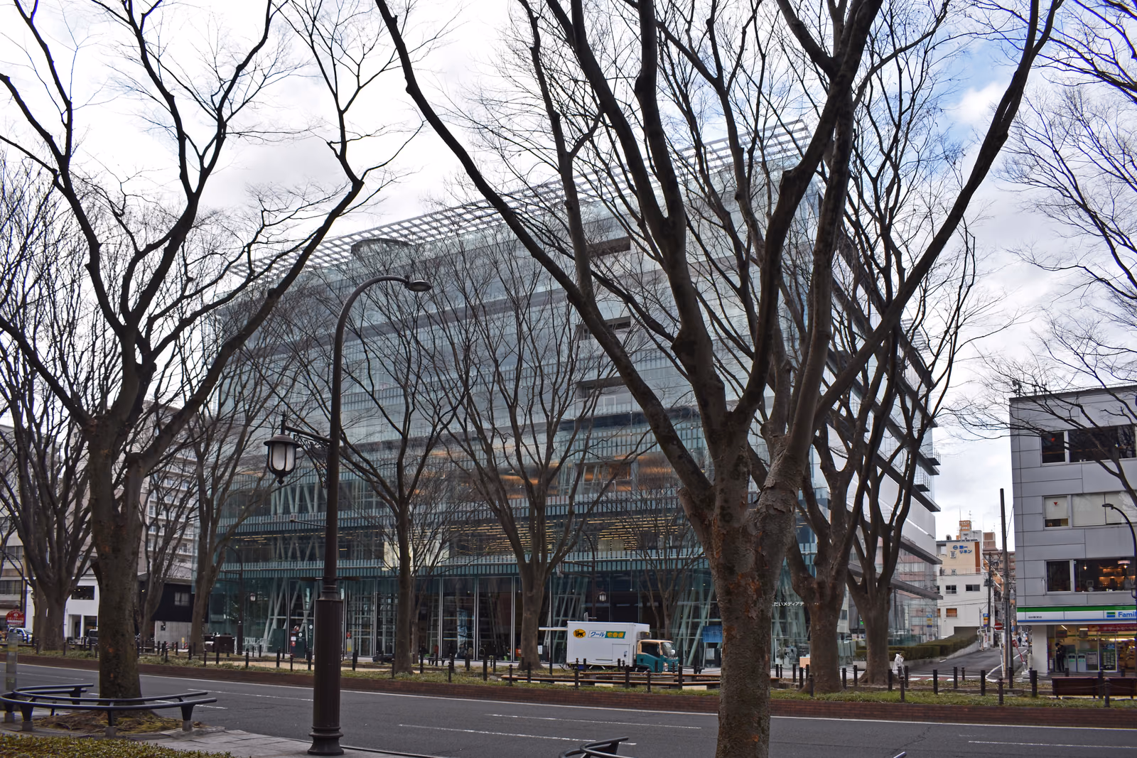 Sendai Mediatheque — Another angle 1